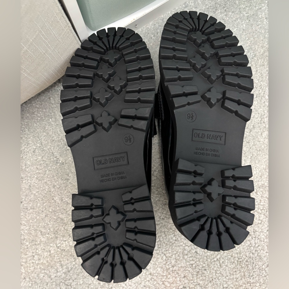 NWOT Old Navy chunky lug sole loafers - Picture 3 of 11